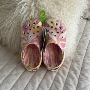 CROCS Kids classic glow in the dark marbled clogs